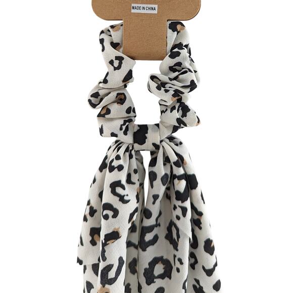 Leopard Print Hair Tie and Scrunchie Ponytail by Berry - Picture 5 of 7